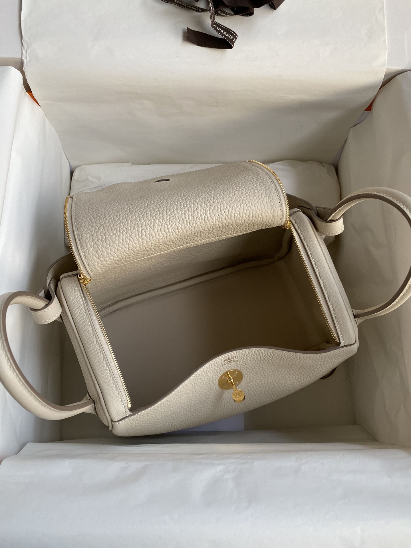 Hermes Lindy 30cm Handbag Shoulder Bag In Cream White Clemence Leather